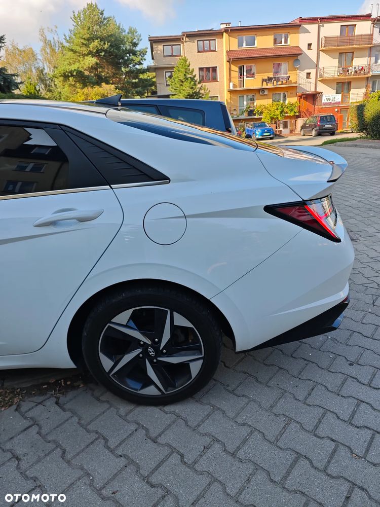 Hyundai Elantra 1.6 Executive CVT - 7