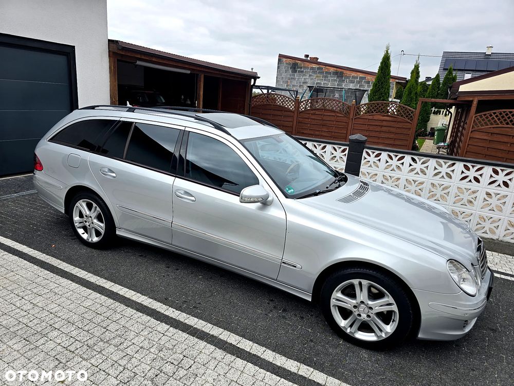 Mercedes-Benz Klasa E 320 CDI 4-Matic Avantgarde - 30