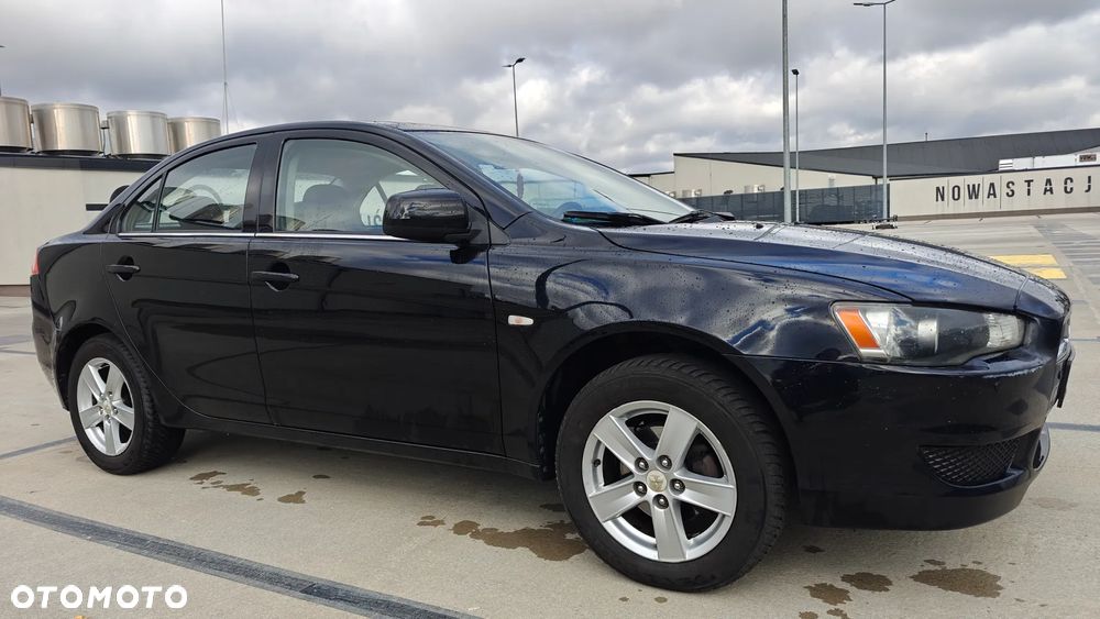 Mitsubishi Lancer 1.8 Intense CVT - 2