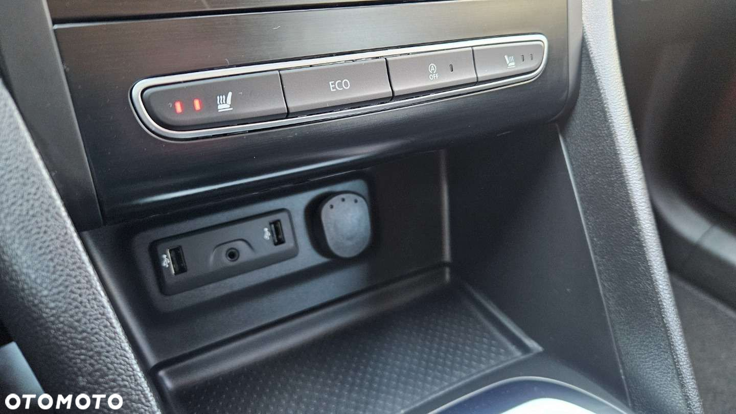 Renault Megane Grandtour ENERGY TCe 130 BOSE EDITION - 31