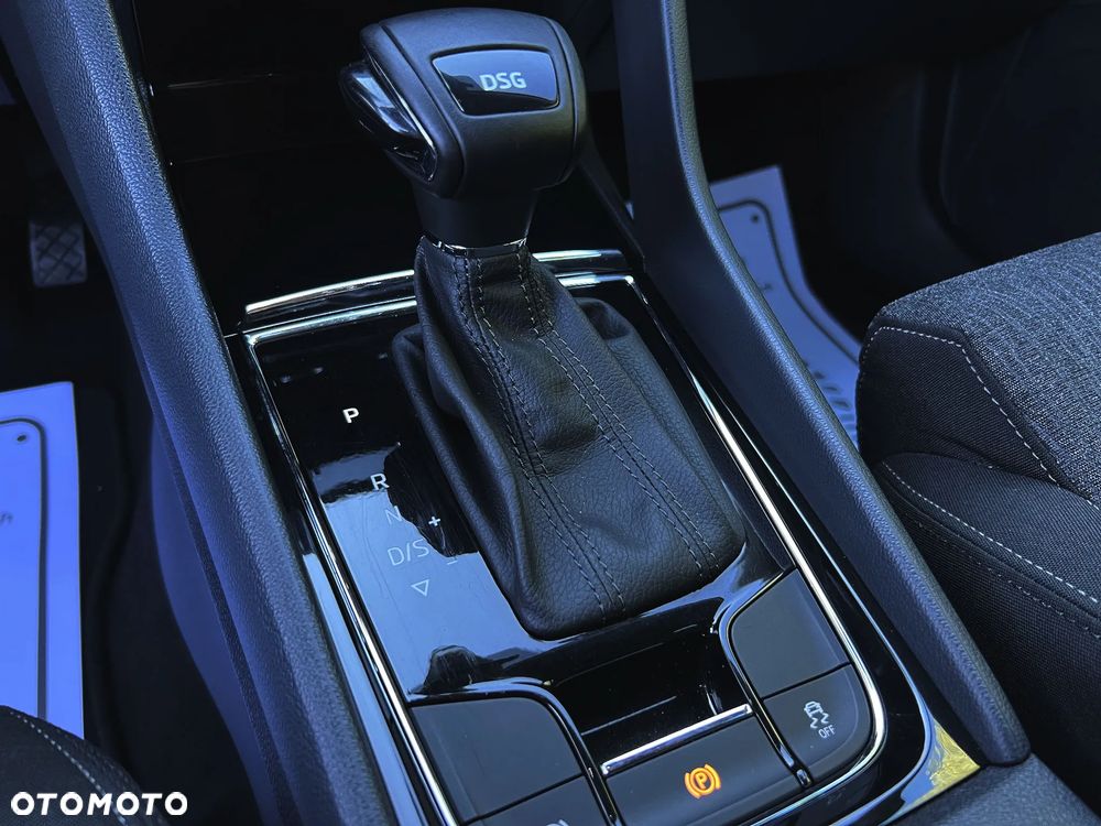 Skoda Karoq 1.5 TSI ACT 4x2 Sportline DSG - 32