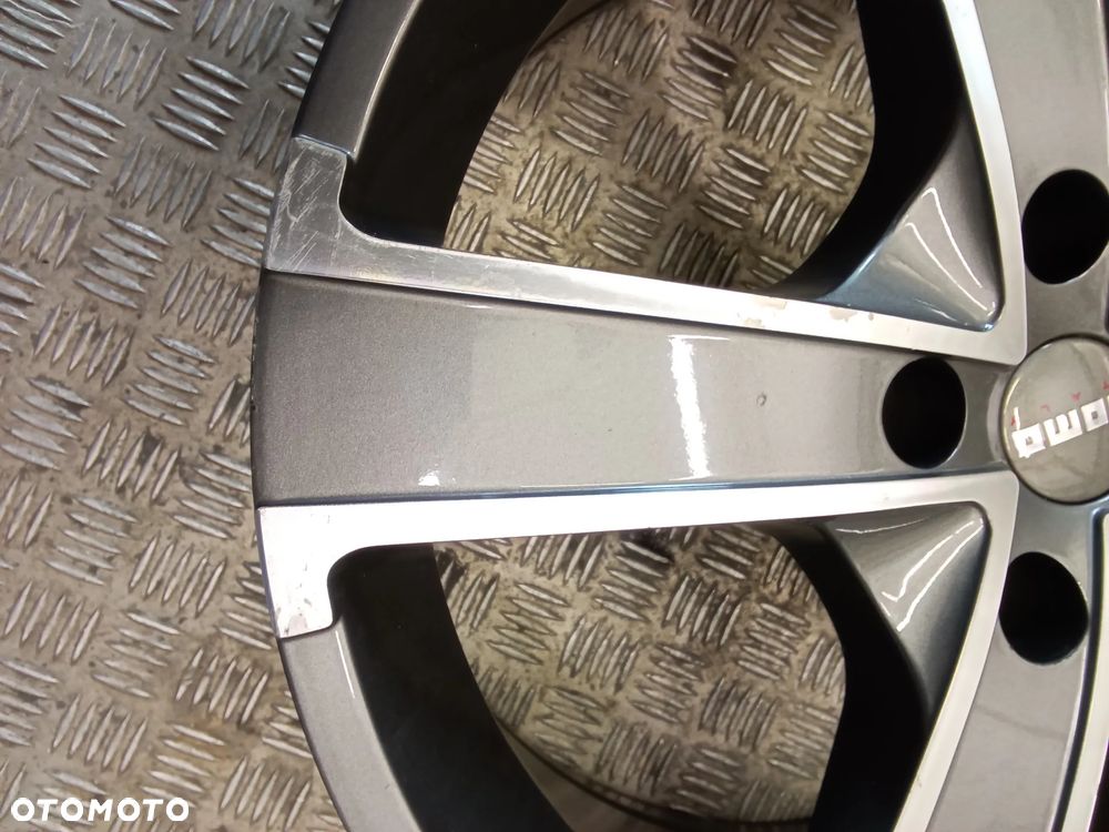 Felgi MOMO ITALY 8Jx18 et30 5x120  BMW INSIGNIA - 12