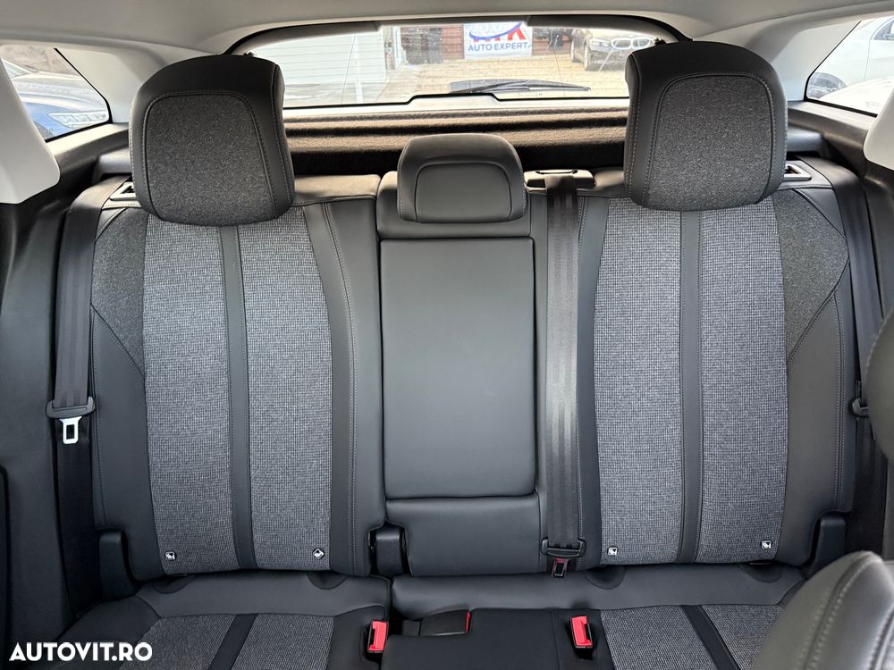 Peugeot 3008 BlueHDi 130 Stop & Start EAT8 Roadtrip - 18