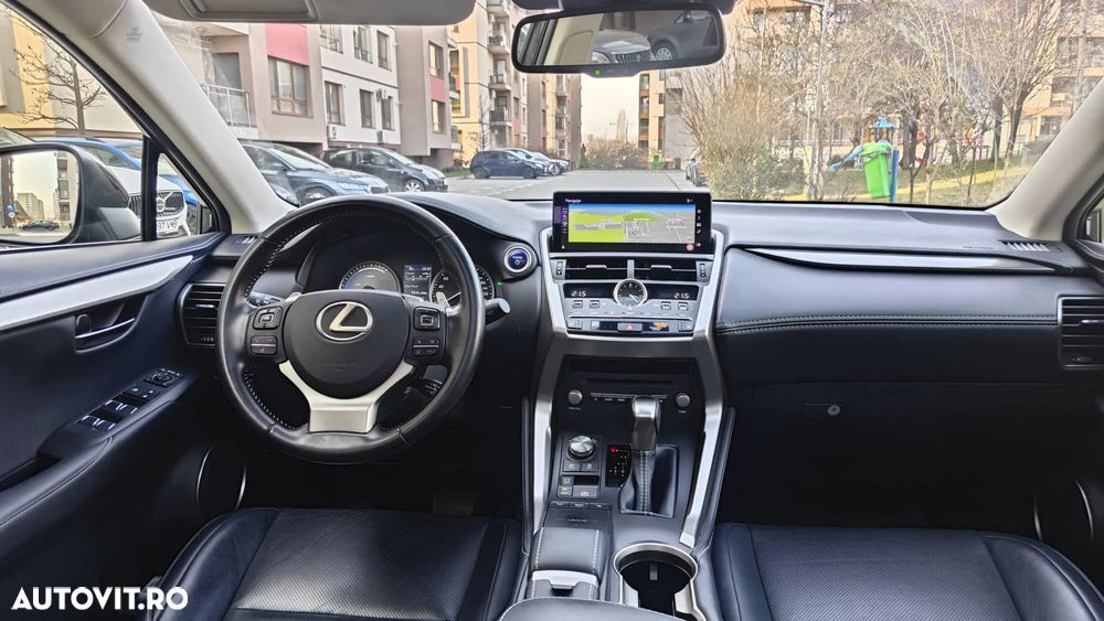 Lexus Seria NX 300h E-FOUR - 4