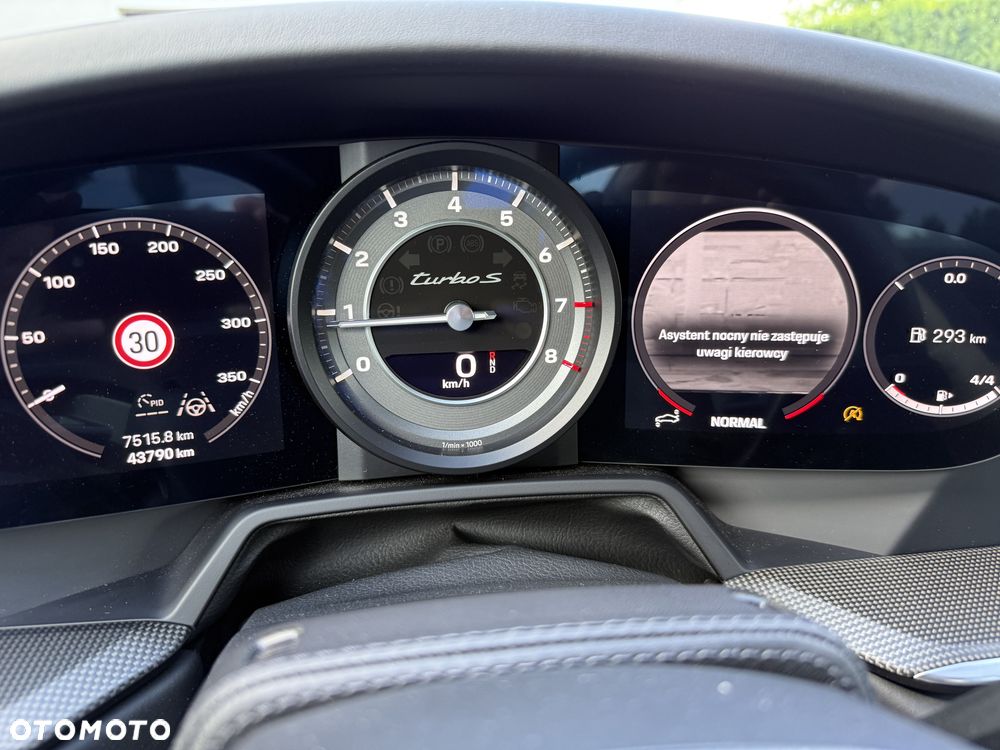 Porsche 911 Carrera Turbo S - 10