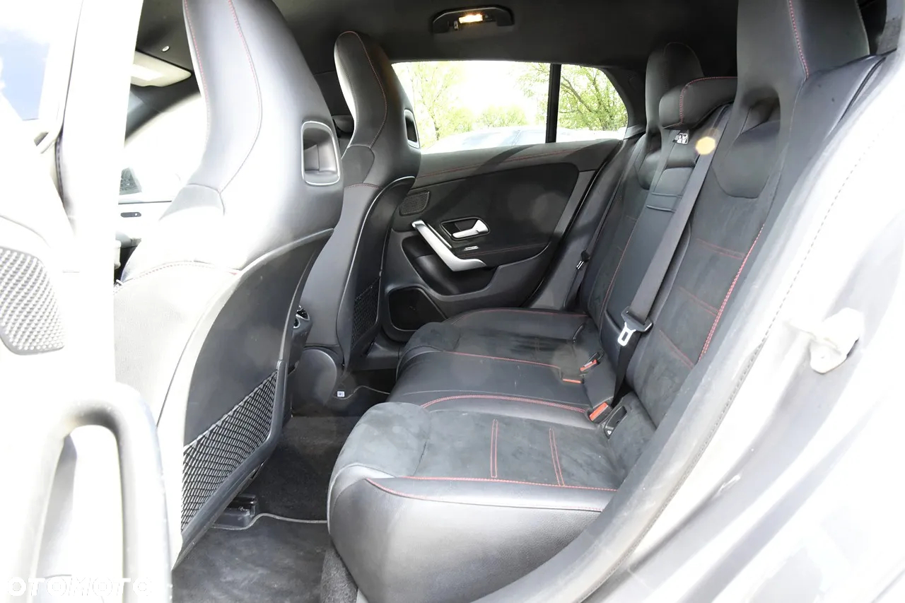 Mercedes-Benz CLA 200 AMG Line 7G-DCT - 9