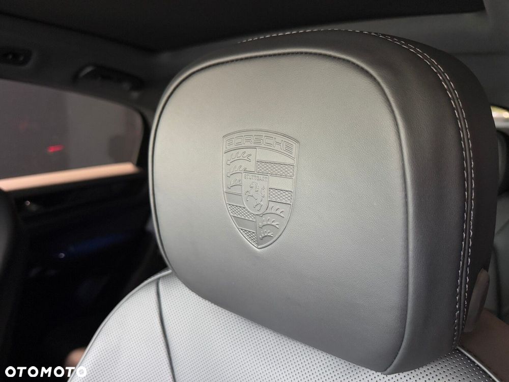 Porsche Cayenne - 15