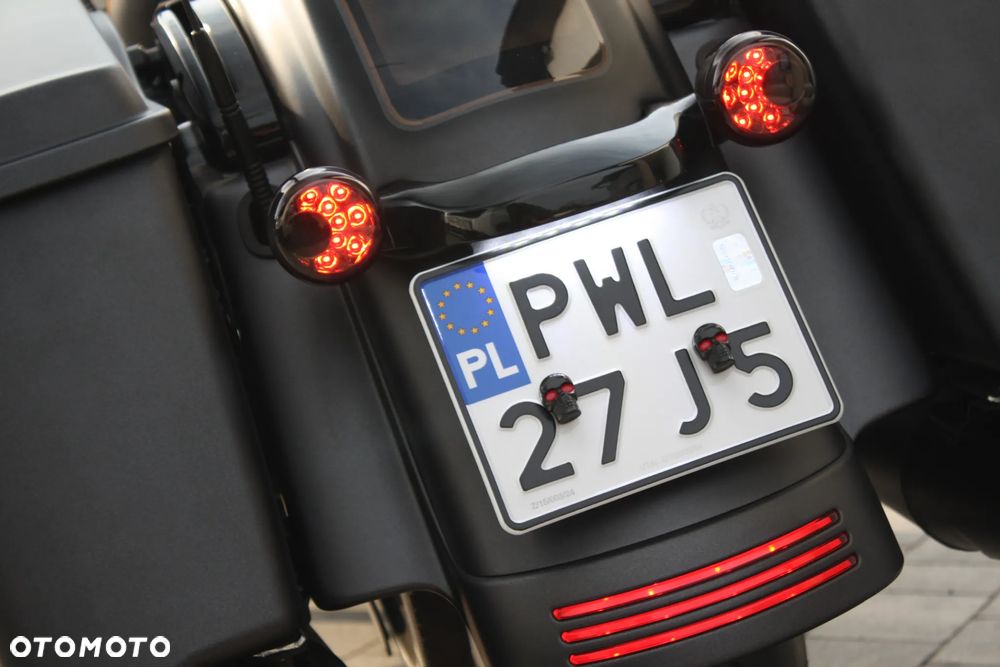 Harley-Davidson Touring Road Glide - 19