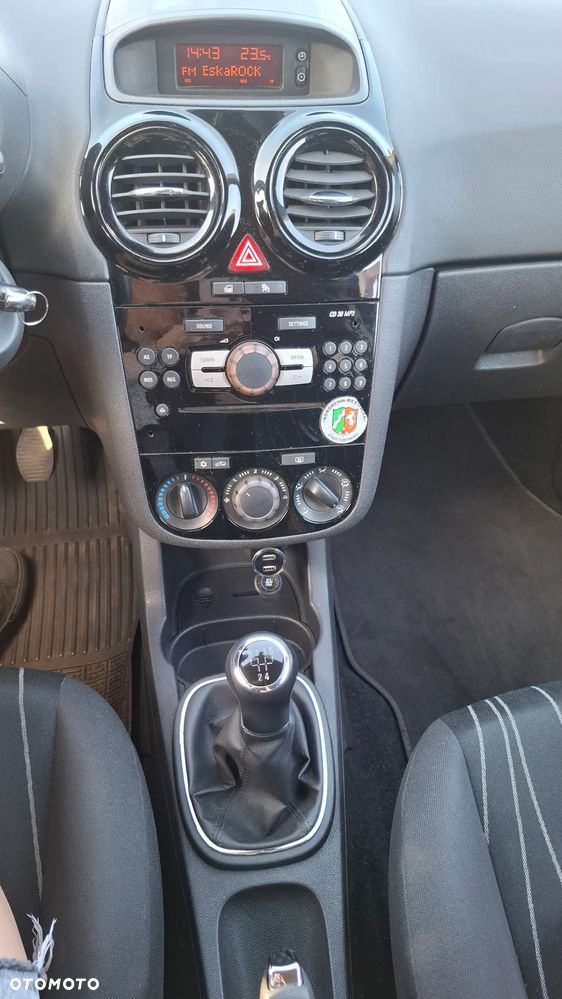Opel Corsa - 12