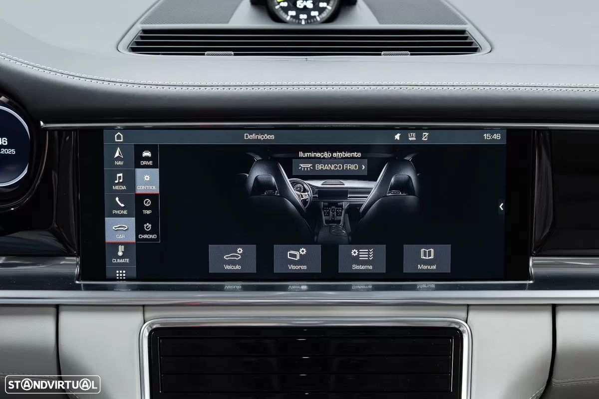 Porsche Panamera Sport Turismo 4 E-Hybrid - 38
