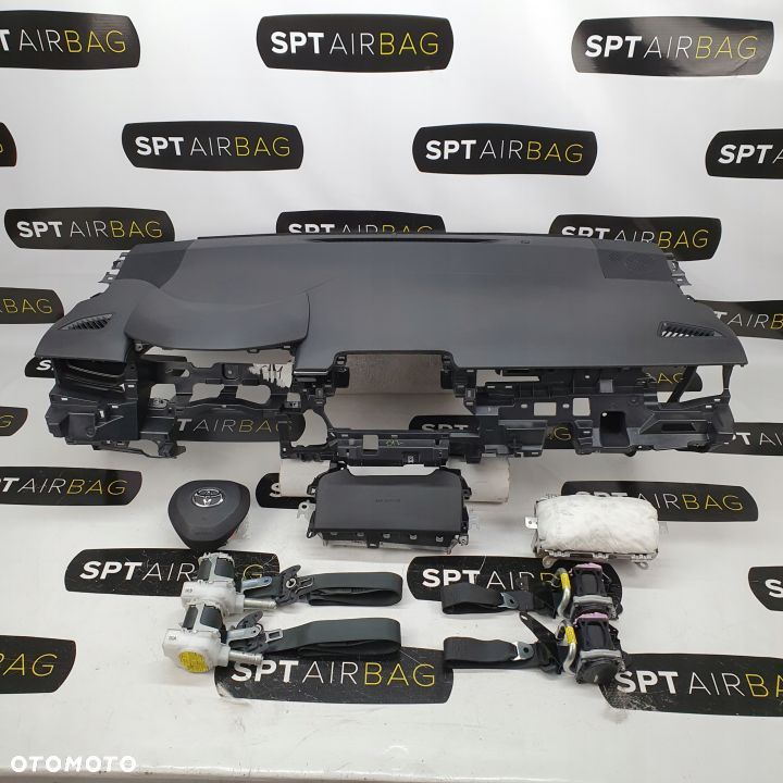 TOYOTA COROLLA E21 DESKA ROZDZIELCZA KONSOLA KOKPIT PULPIT PODUSZKI AIRBAG AIR BAG PASY KIT SET - 1