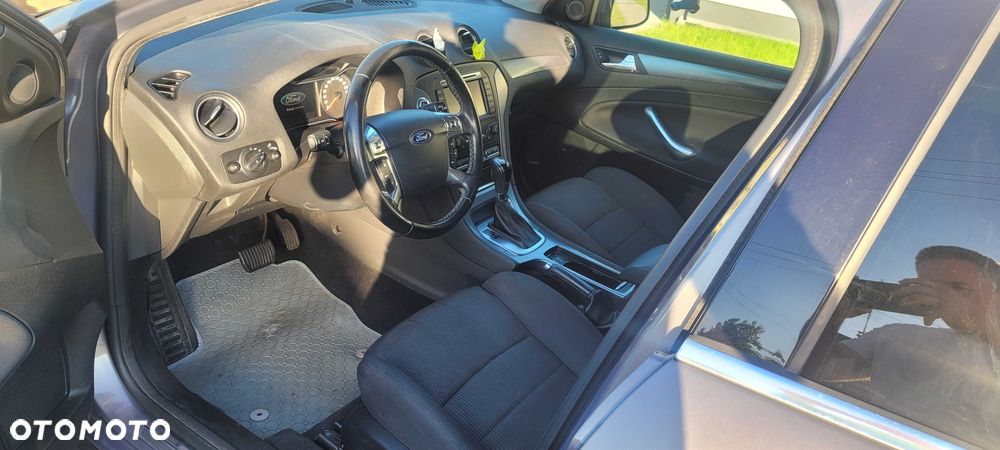 Ford Mondeo - 7