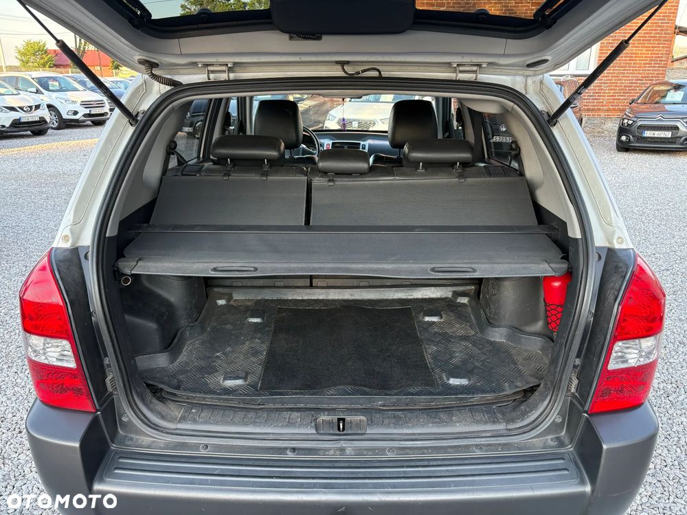 Hyundai Tucson 2.0 CRDi VGT 2WD GLS - 13