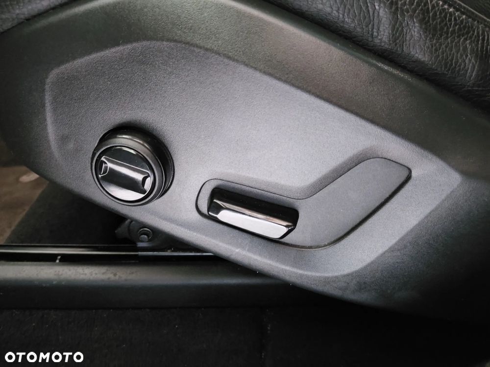 Volvo XC 60 D3 Momentum Pro - 11