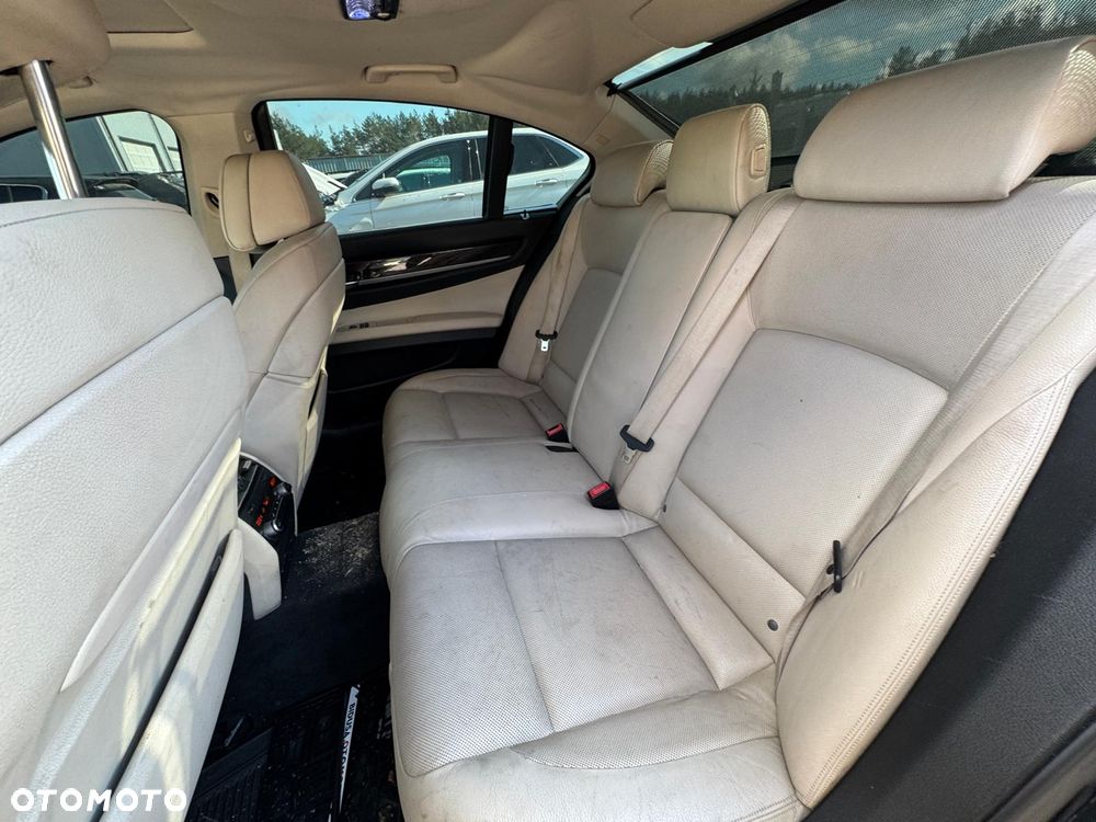 BMW Seria 7 - 20