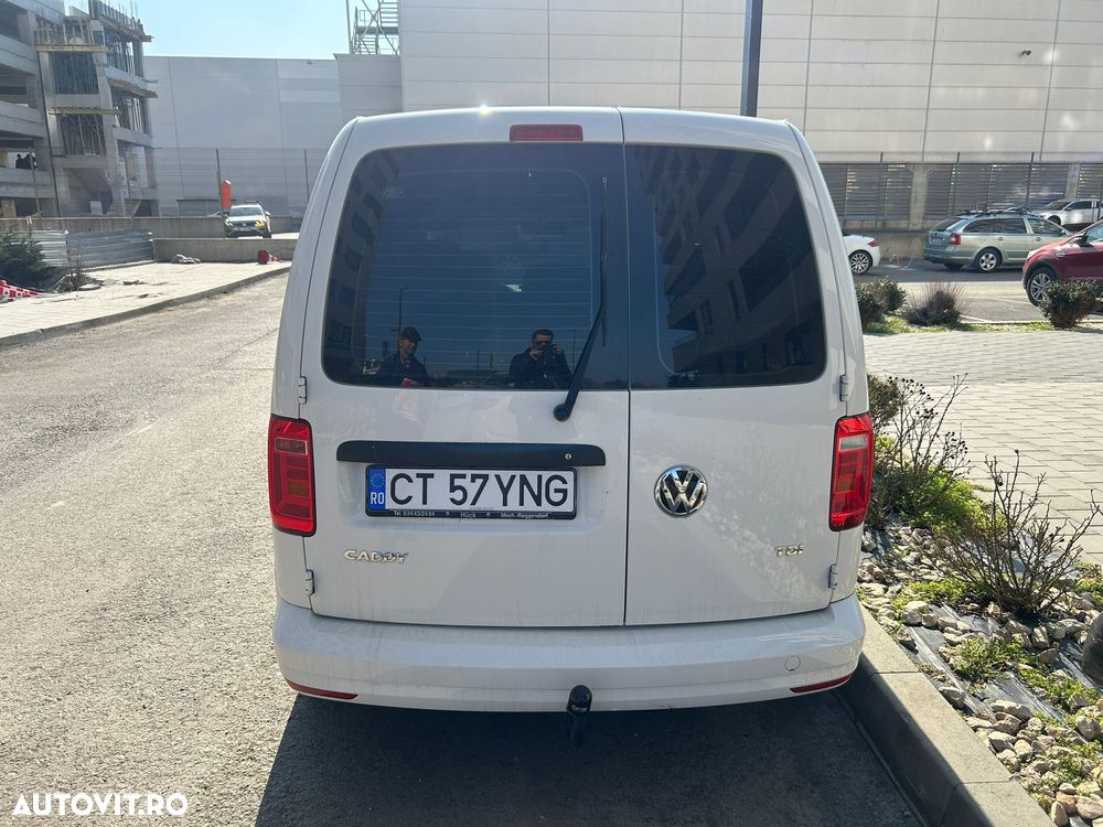 Volkswagen Caddy - 10