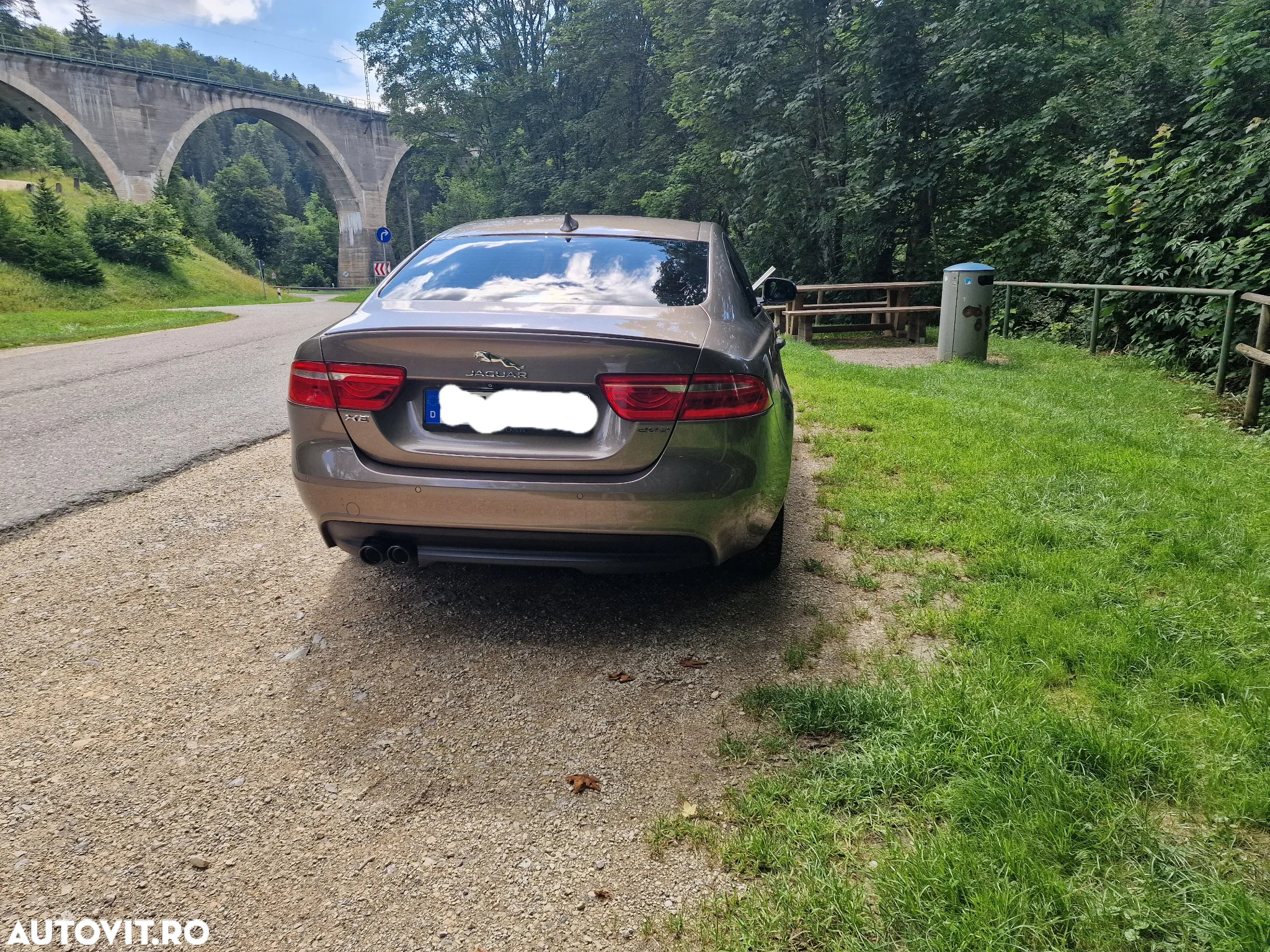 Jaguar XE 20d AWD Aut. R-Sport - 11