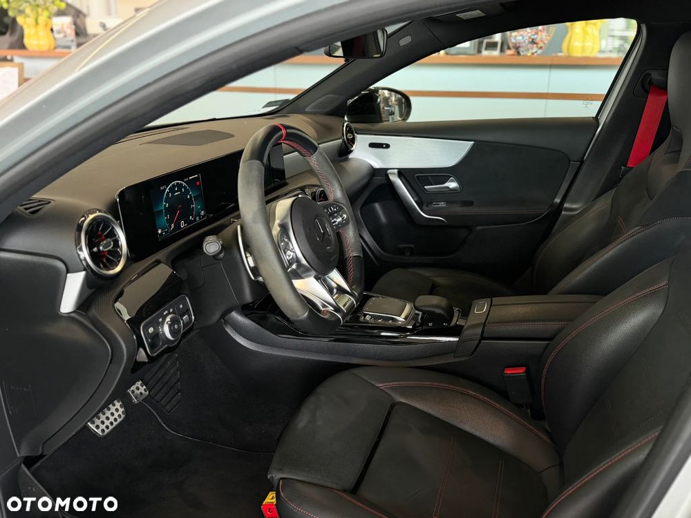 Mercedes-Benz Klasa A 35 AMG 4-Matic 7G-DCT - 12