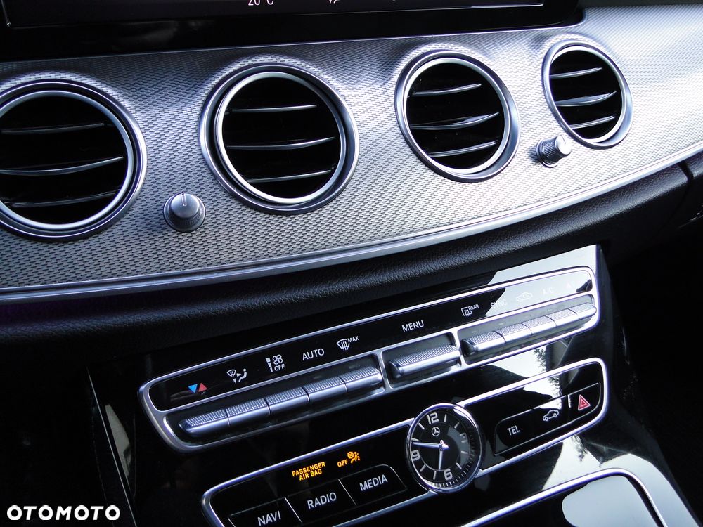 Mercedes-Benz Klasa E 220 d 9G-TRONIC - 29