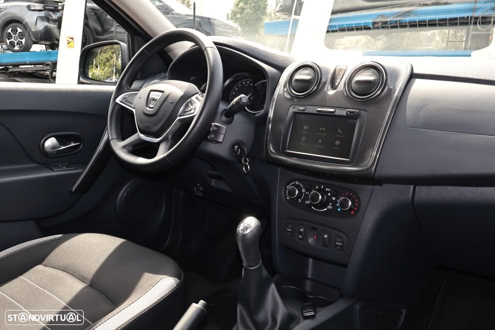 Dacia Sandero 0.9 TCe Stepway - 11