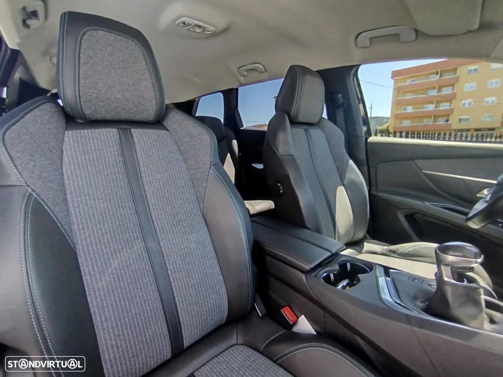Peugeot 5008 1.2 PureTech Allure Pack - 18