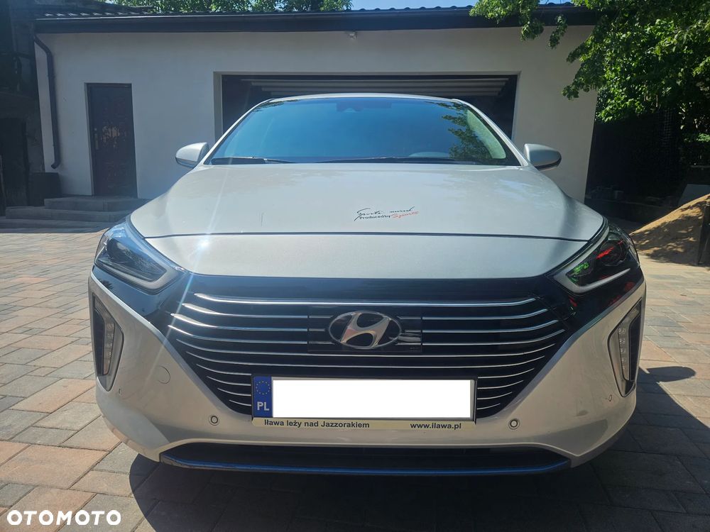 Hyundai IONIQ Hybrid Platinum - 24