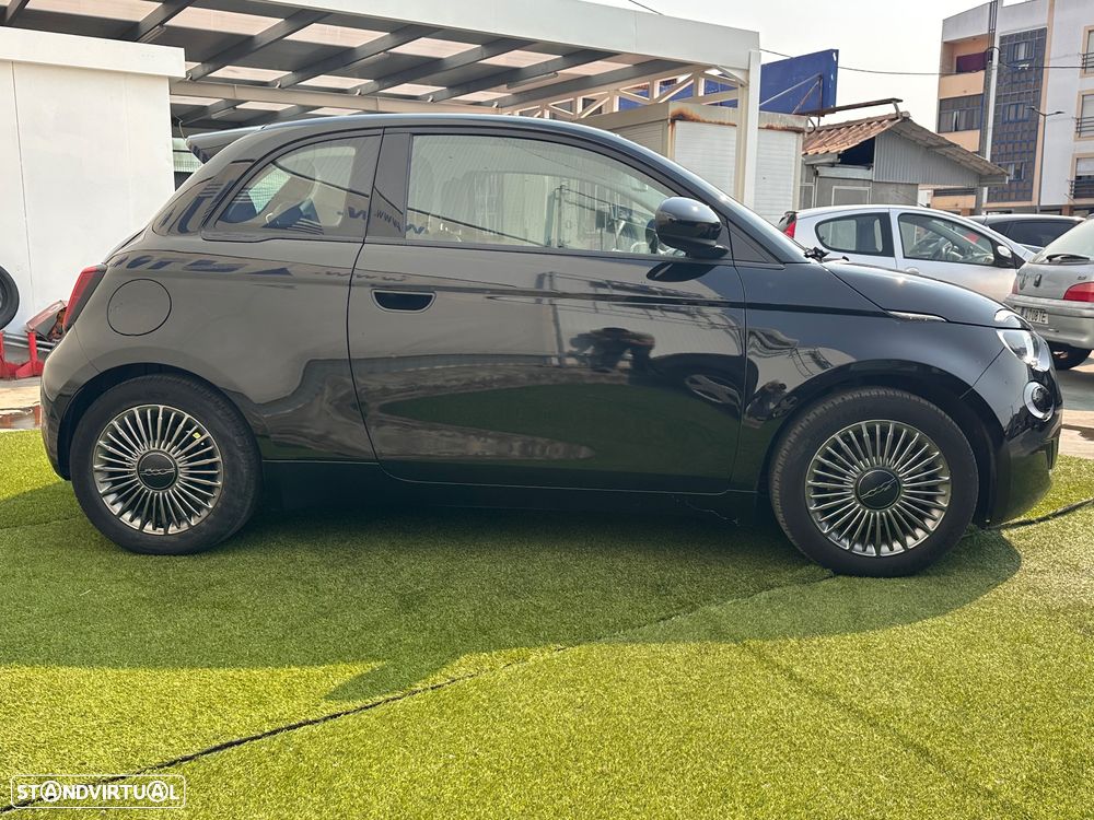 Fiat 500e 42 kWh Icon — fotografia 2