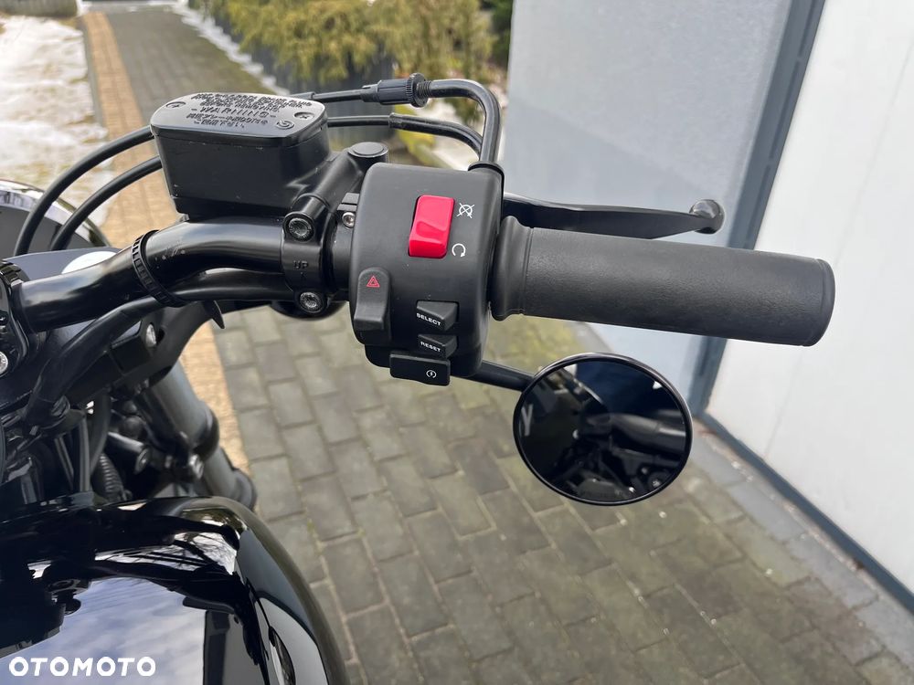 Yamaha XVS - 17