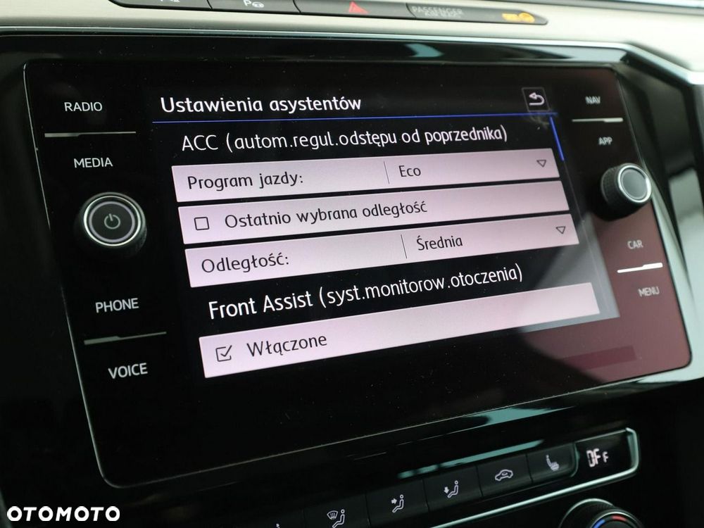Volkswagen Passat Variant 1.5 TSI OPF DSG Highline - 28