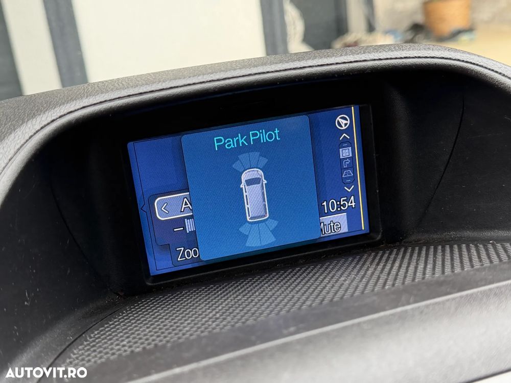 Ford TRANSIT CUSTOM L1H1 VAN - 25