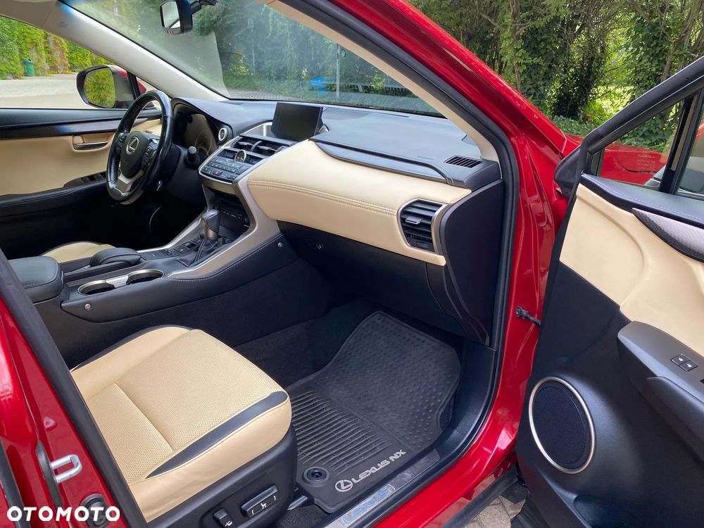 Lexus NX 200t AWD Luxury Line - 16