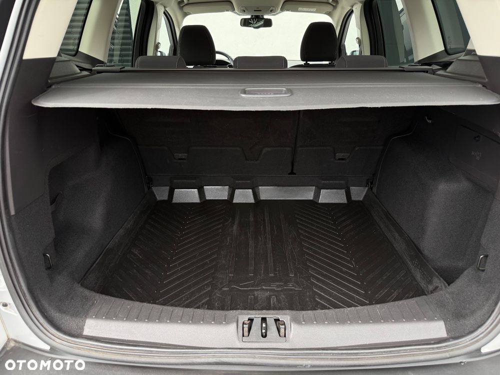 Ford Kuga 1.5 EcoBoost 2x4 Cool & Connect - 35