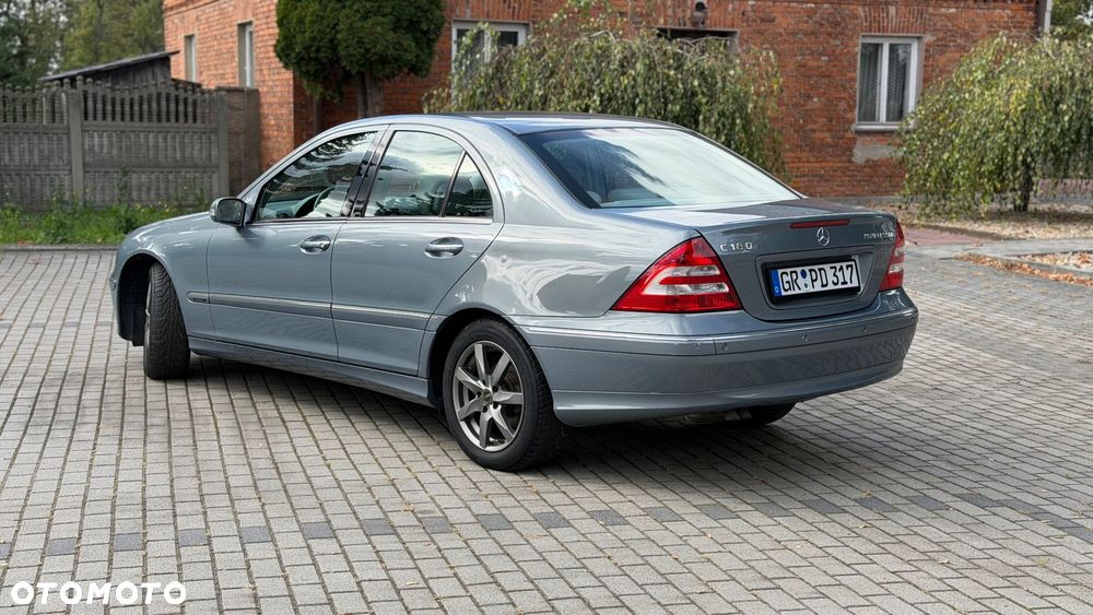 Mercedes-Benz C-Class 2005 photo 4