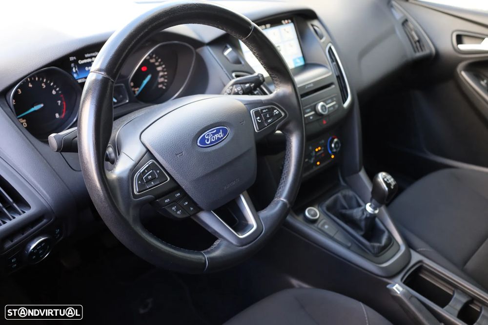 Ford Focus SW 1.0 SCTi Titanium - 3