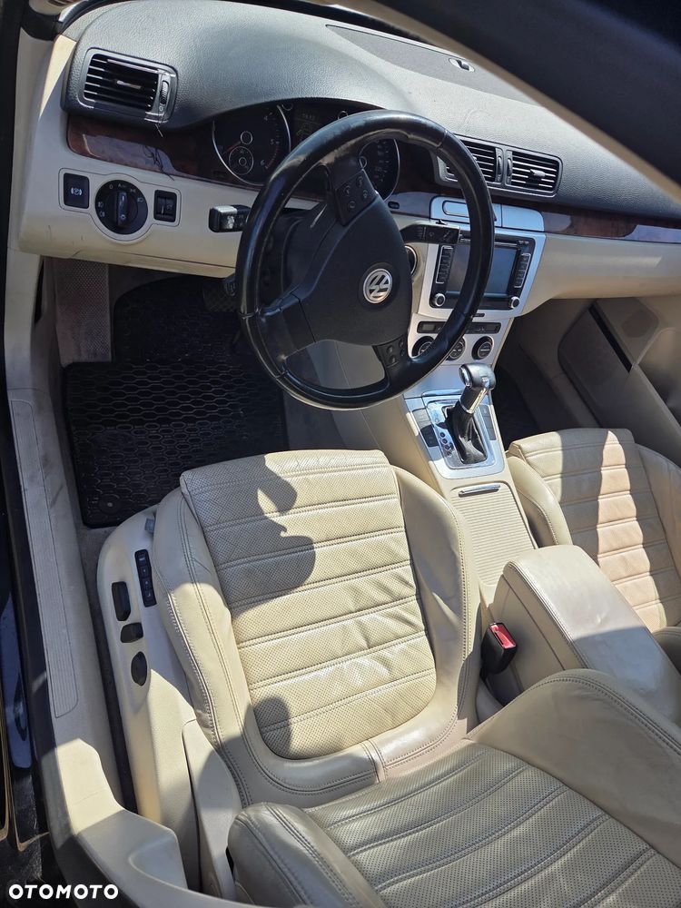 Volkswagen Passat 2.0 TDI DPF DSG Comfortline - 1