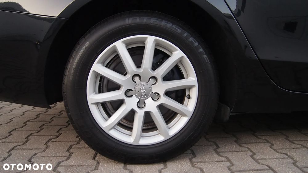Audi A4 Avant 2.0 TDI DPF Ambiente - 22