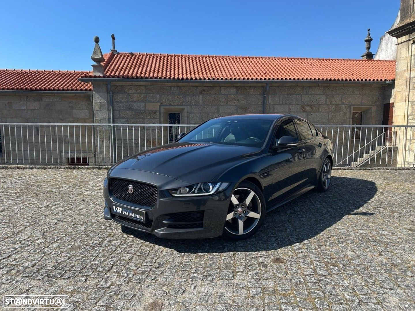Jaguar XE 2.0 D R-Sport Aut. - 2