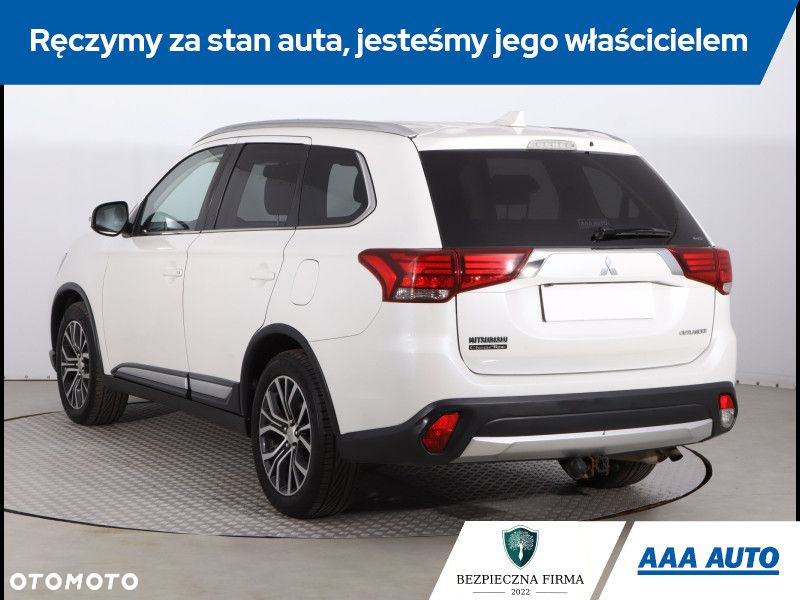 Mitsubishi Outlander - 5