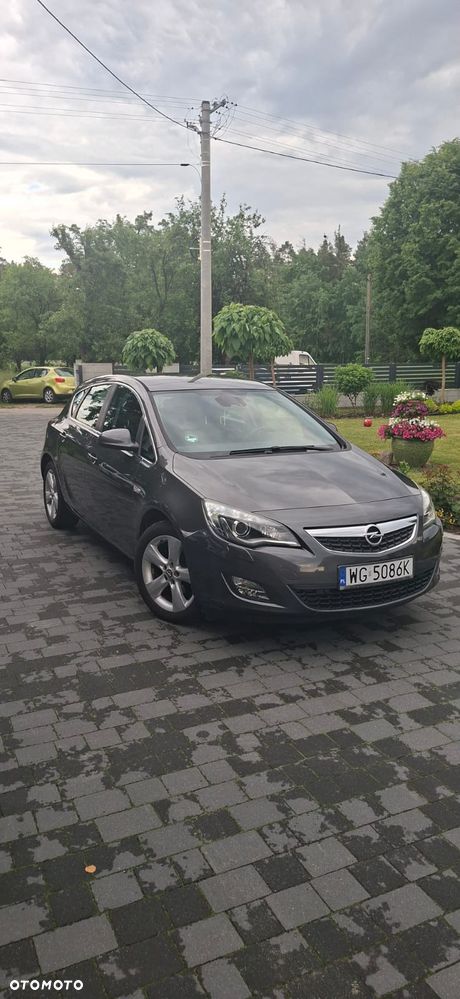 Opel Astra 1.4 Turbo Cosmo - 2