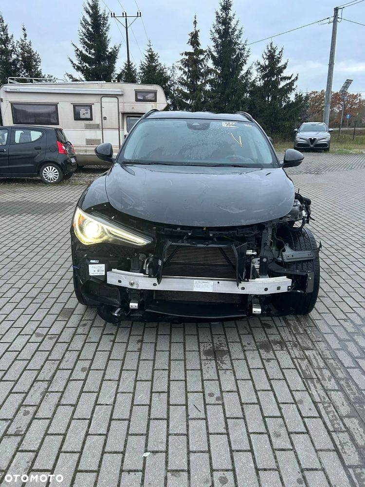 Alfa Romeo Stelvio - 4