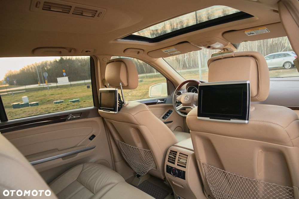 Mercedes-Benz GL 450 4Matic 7G-TRONIC Grand Edition - 33