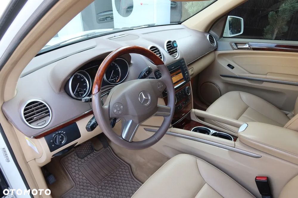 Mercedes-Benz GL 350 BlueTEC - 18