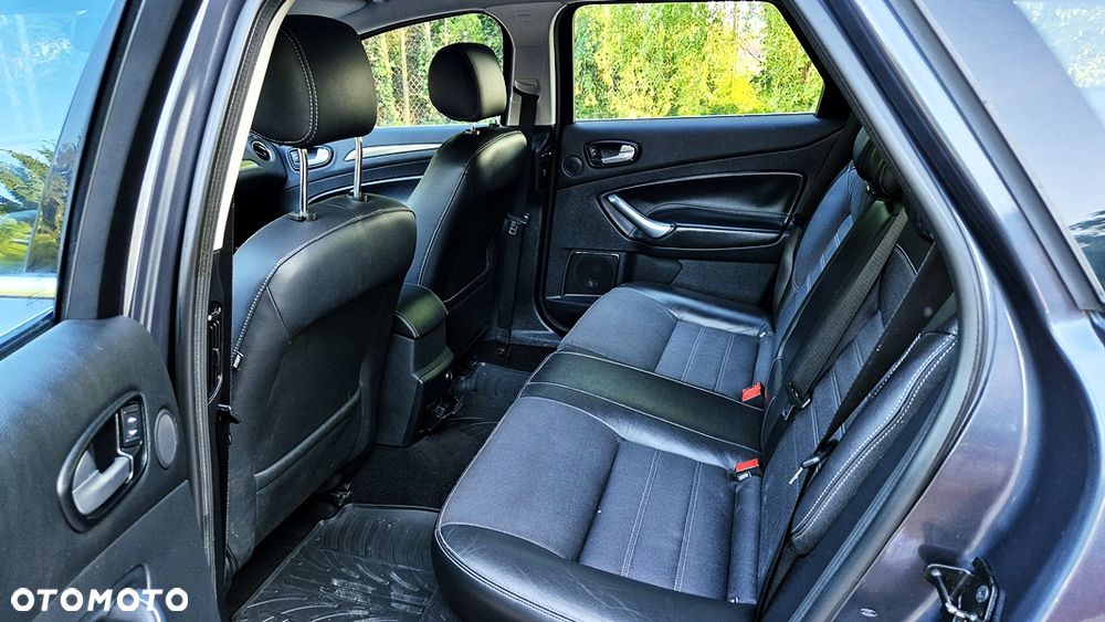 Ford Mondeo 2.0 Ghia X100 / X - 34