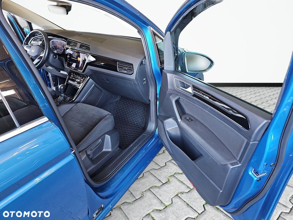 Volkswagen Touran - 34