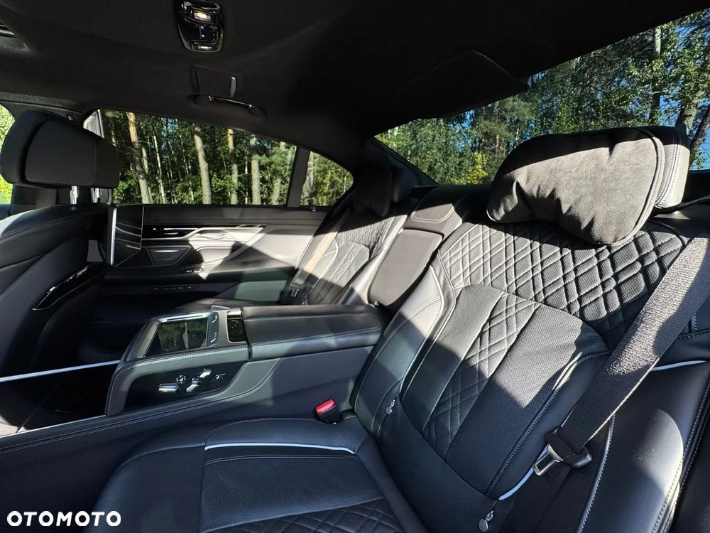 BMW Seria 7 740Ld xDrive - 21