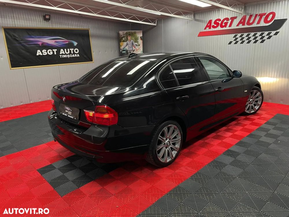 BMW Seria 3 318i Touring Aut. - 7