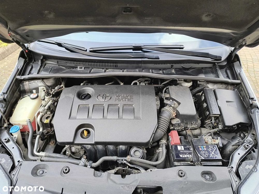 Toyota Avensis 1.8 Premium - 28
