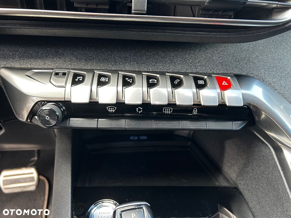 Peugeot 3008 1.6 PureTech GPF GT Line S&S EAT8 - 30