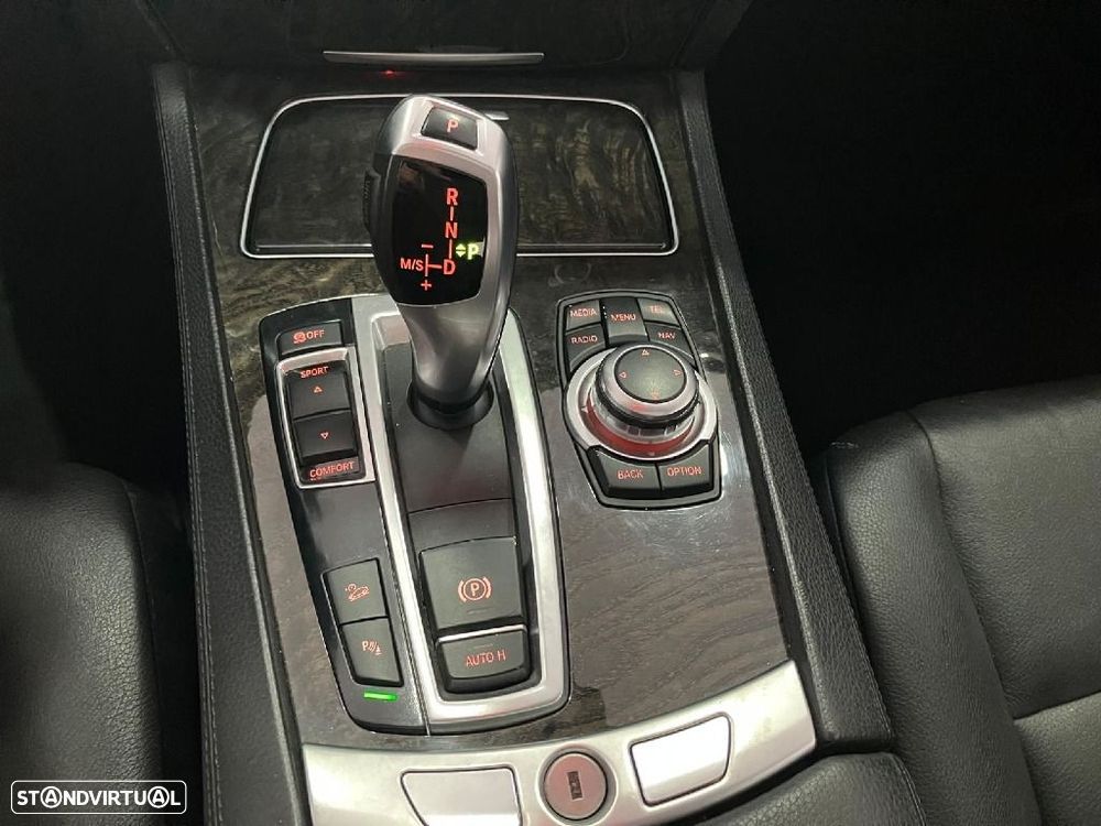 BMW 740 d xDrive - 21