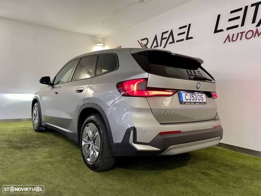 BMW iX1 xDrive30 - 9